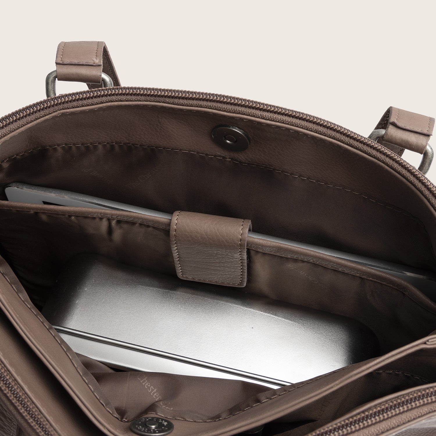 Leder Schultertasche Dunkles Taupe Marvos