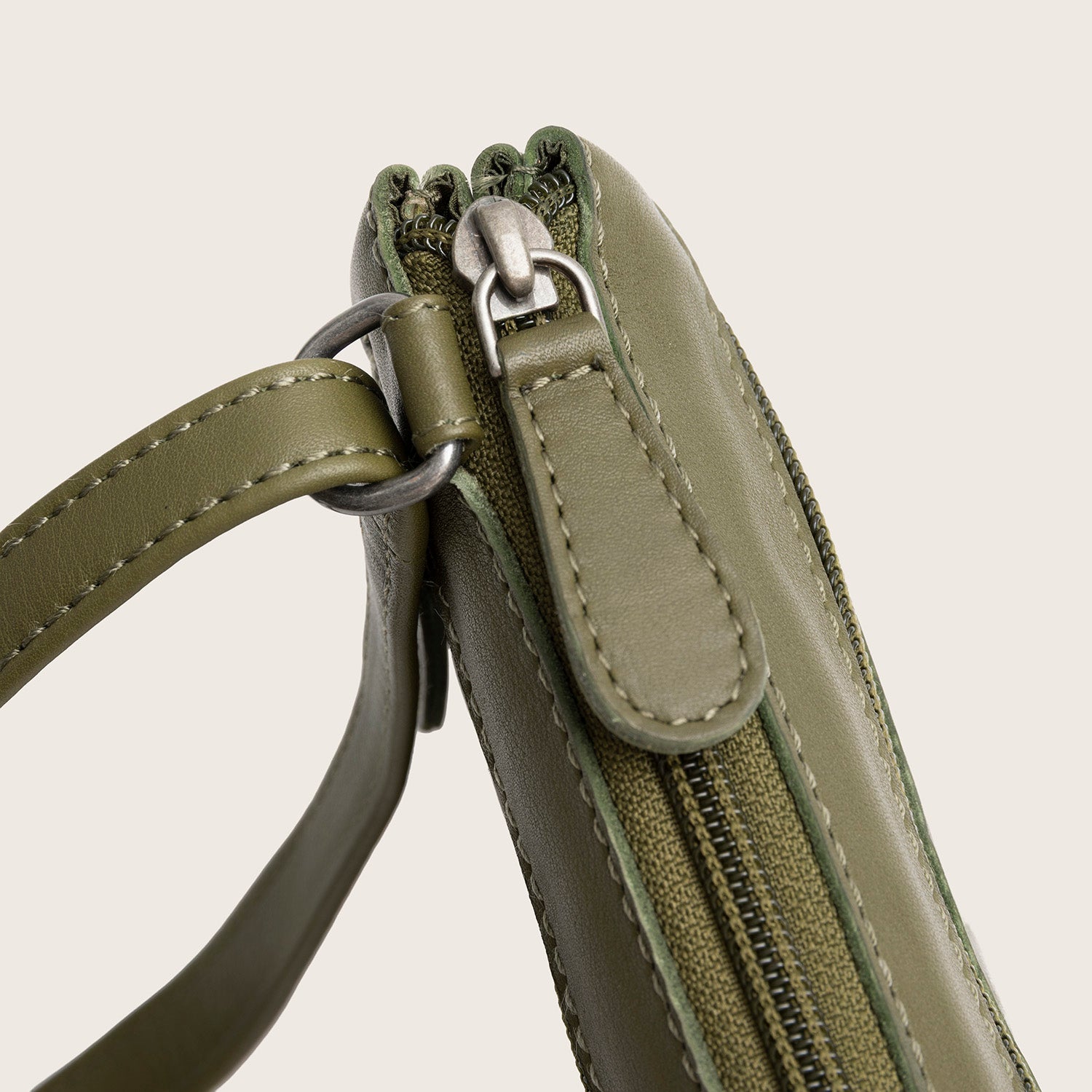 Sac Bandoulière en Cuir Vert Olive Brisa