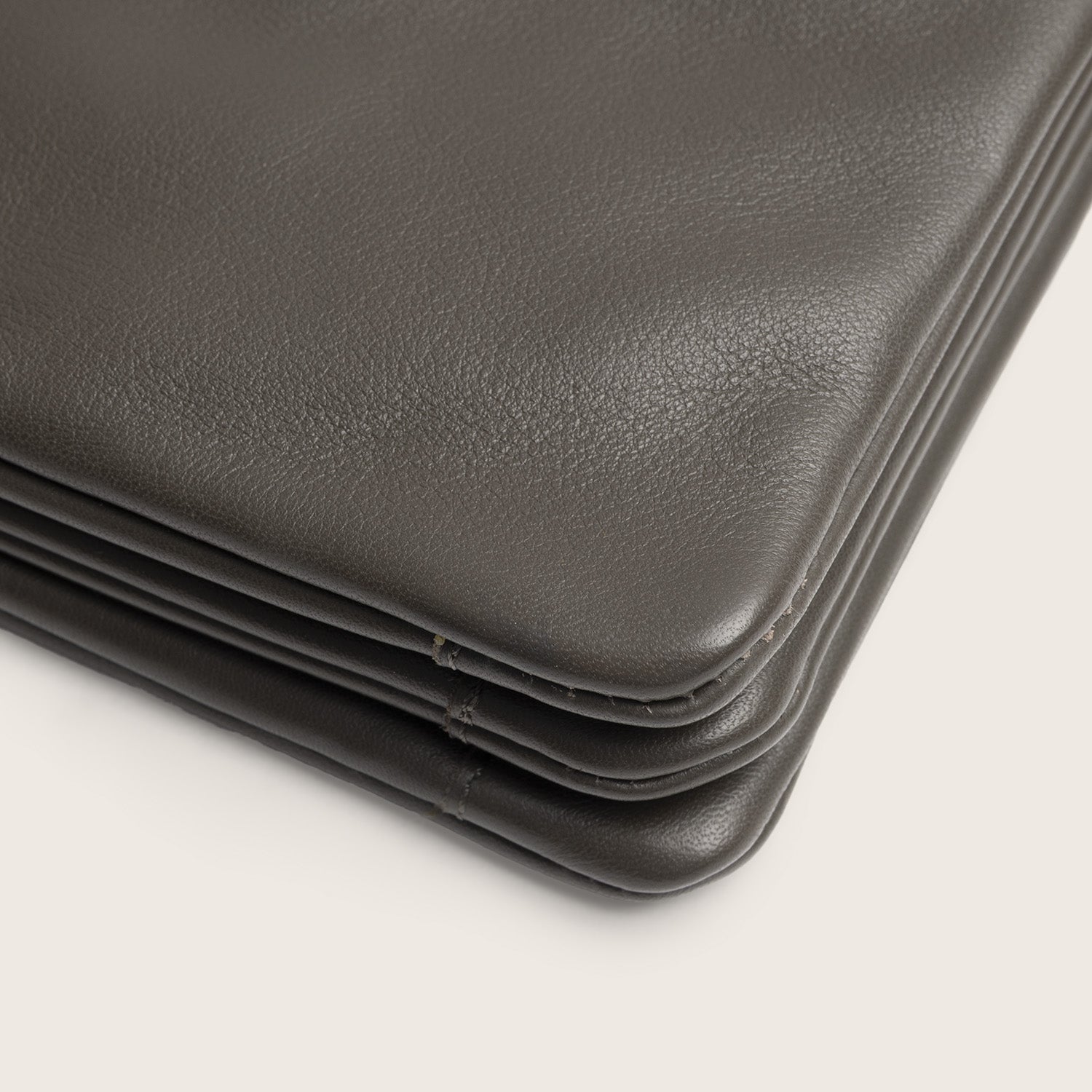 Sac Bandoulière en Cuir Gris Argile Brisa