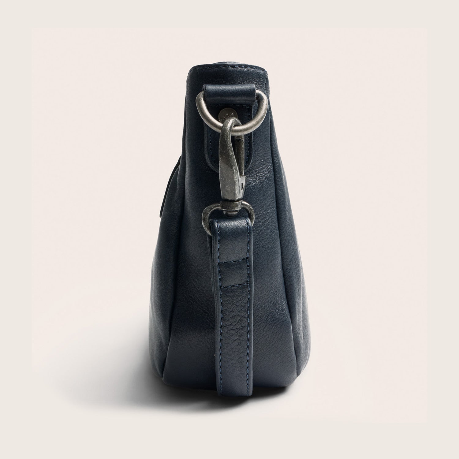 Sac Porté Épaule en Cuir Bleu Marine Maris