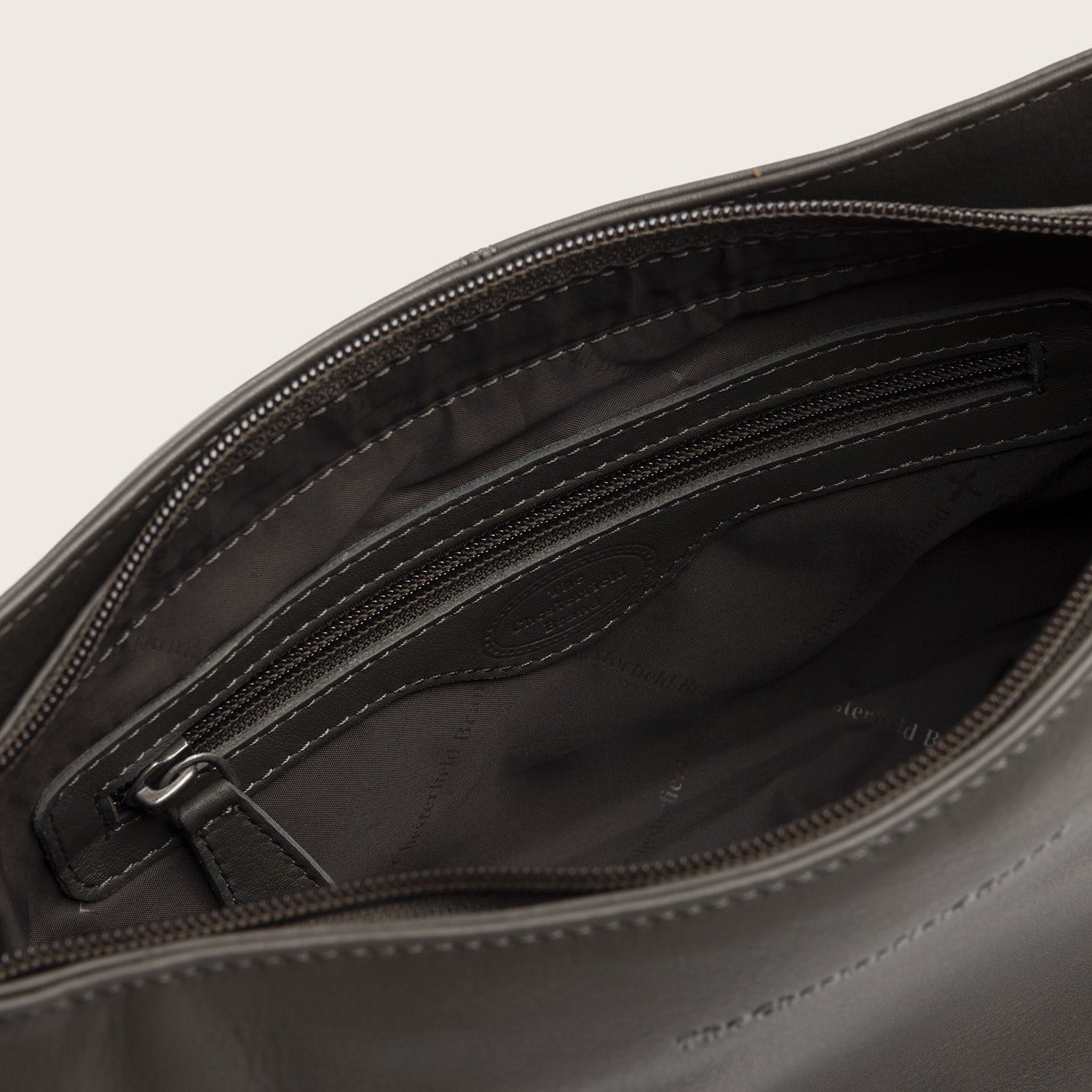 Sac Porté Épaule en Cuir Gris Argile Maris
