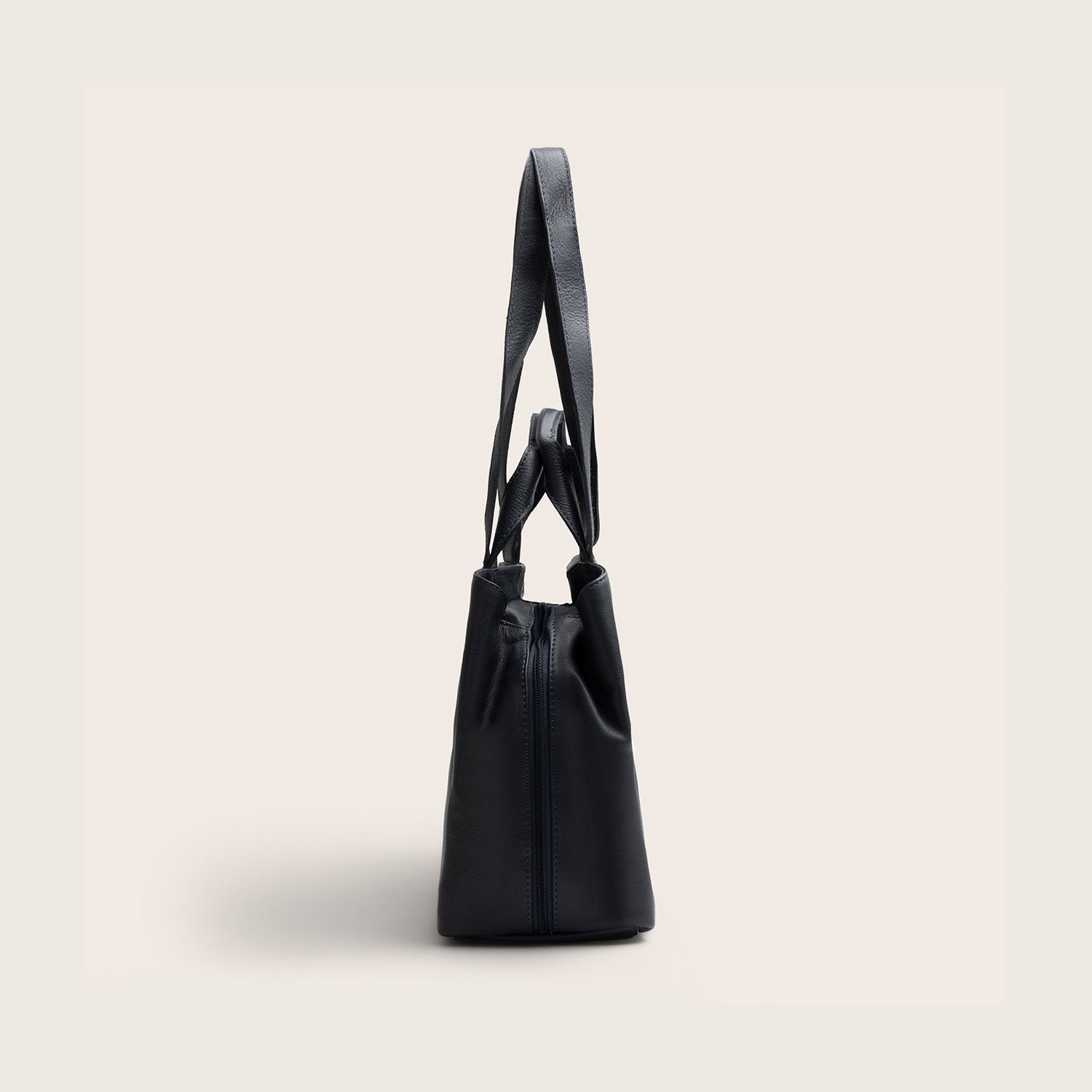 Sac Porté Épaule en Cuir Bleu Marine Nerissa