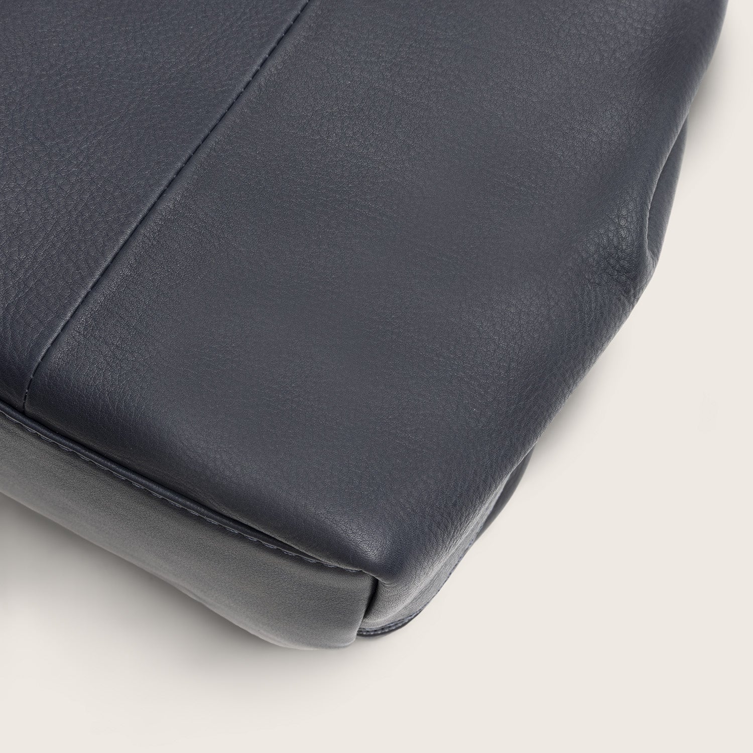 Sac Porté Épaule en Cuir Bleu Marine Nerissa