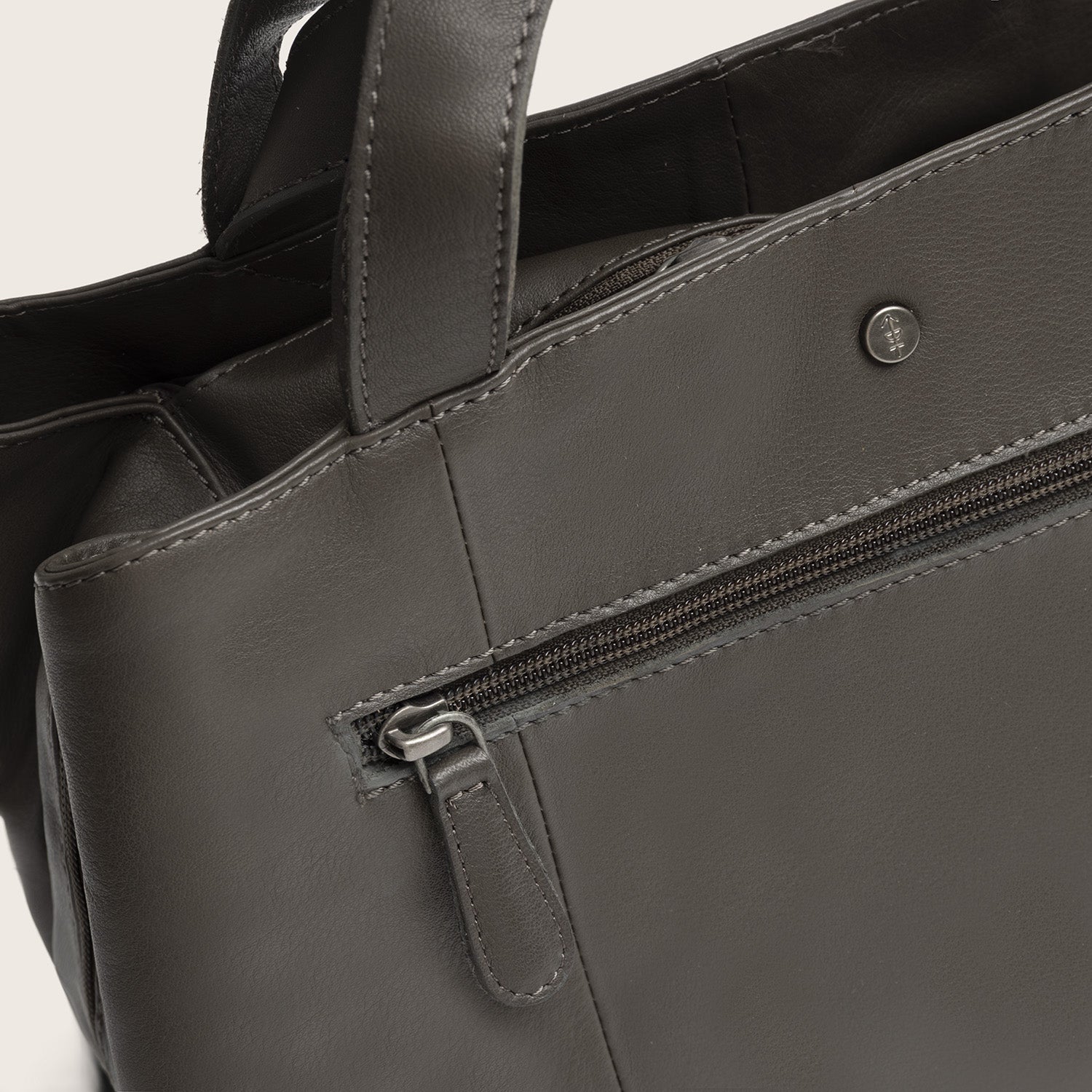 Sac Porté Épaule en Cuir Gris Argile Nerissa
