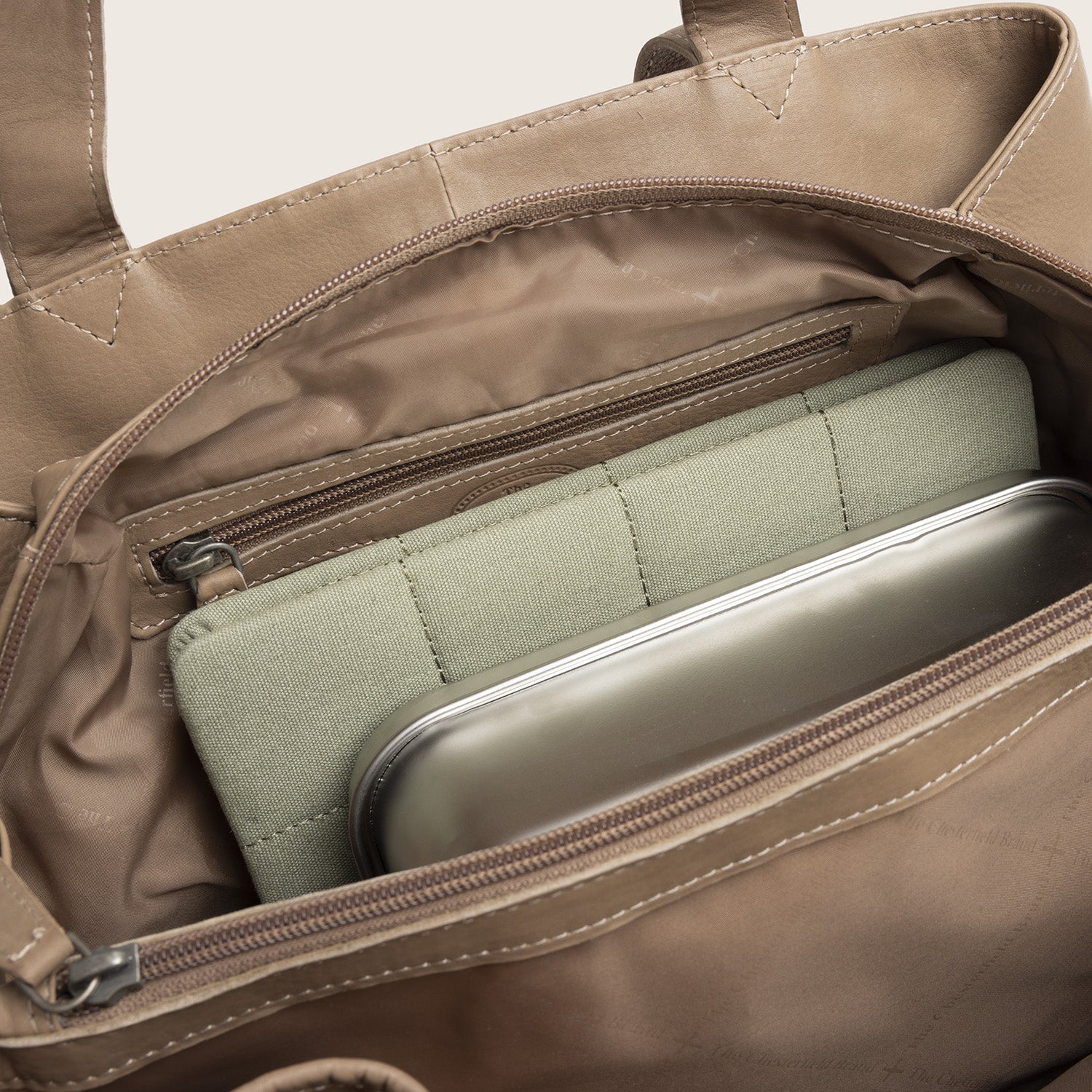 Sac Porté Épaule en Cuir Taupe Nerissa