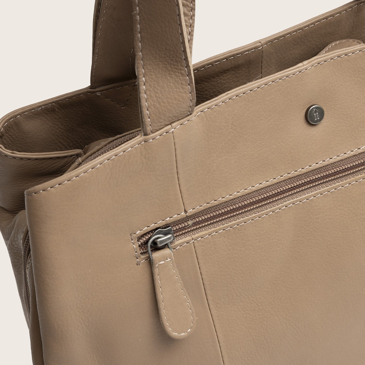 Sac Porté Épaule en Cuir Taupe Nerissa
