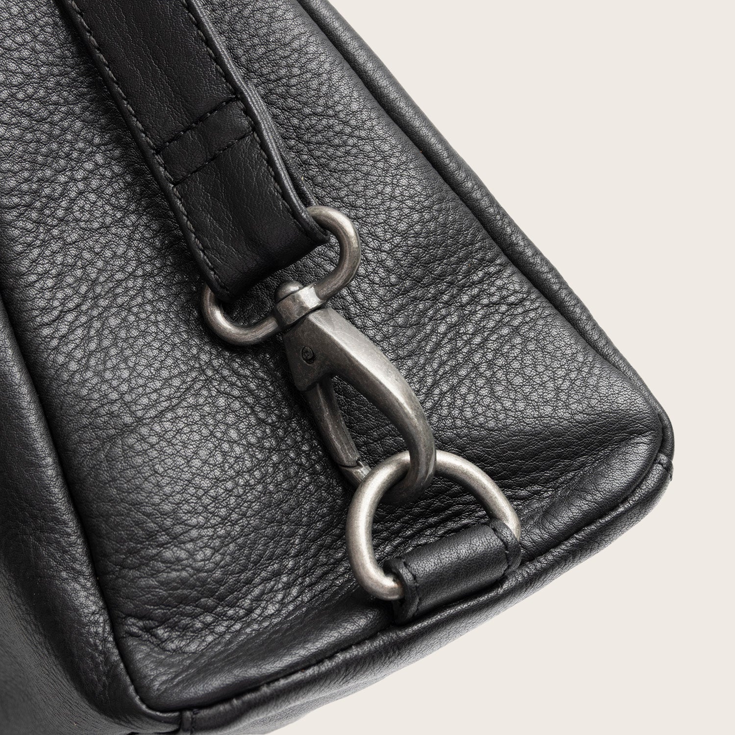 Sac Porté Épaule en Cuir Noir Azura