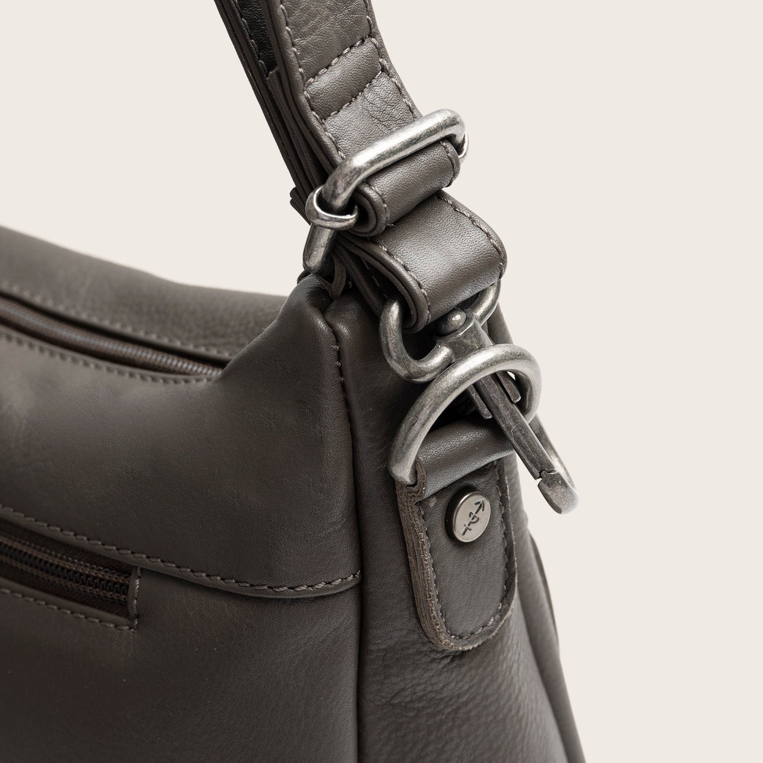 Leather Shoulder Bag Clay Grey Azura