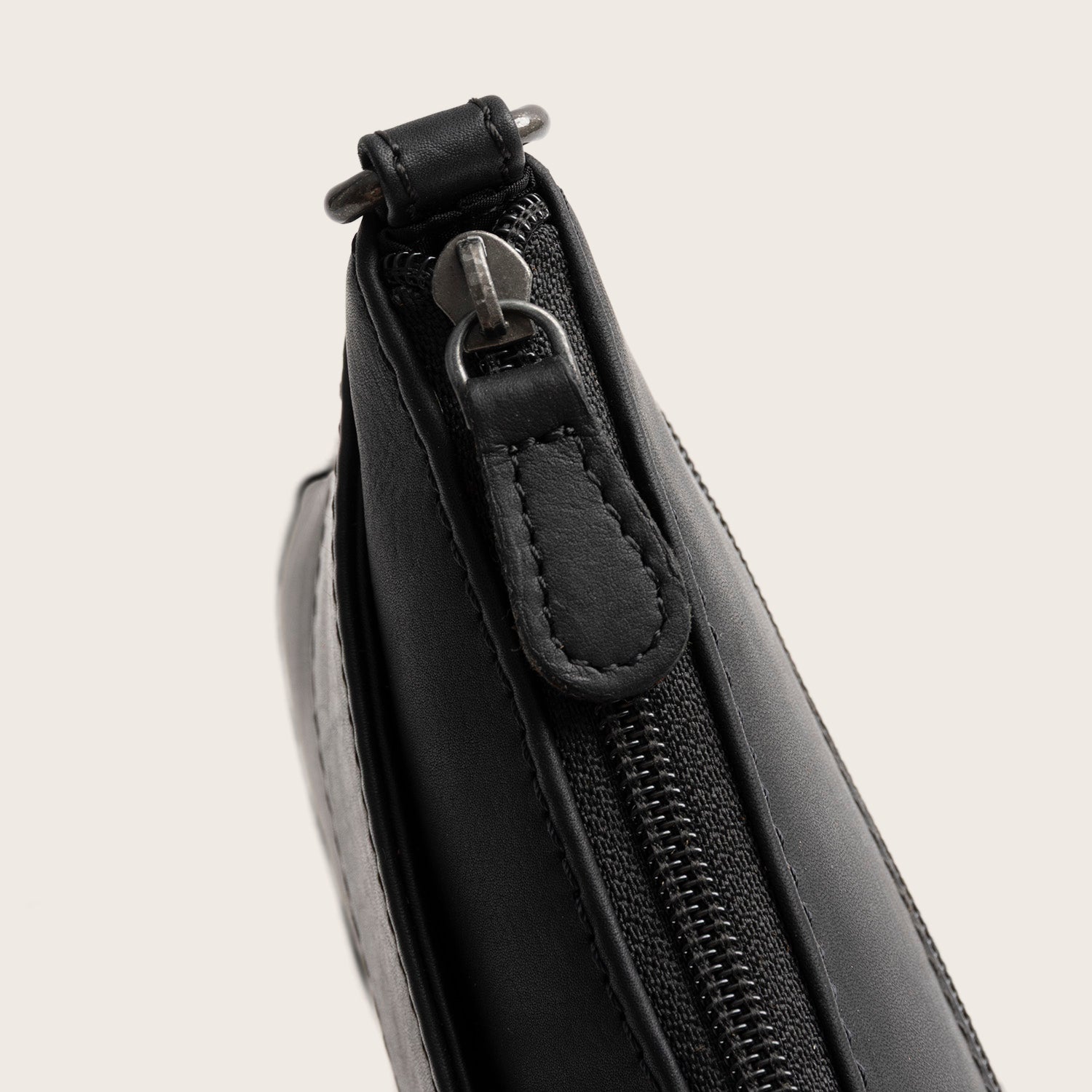 Sac Bandoulière en Cuir Noir Harlan
