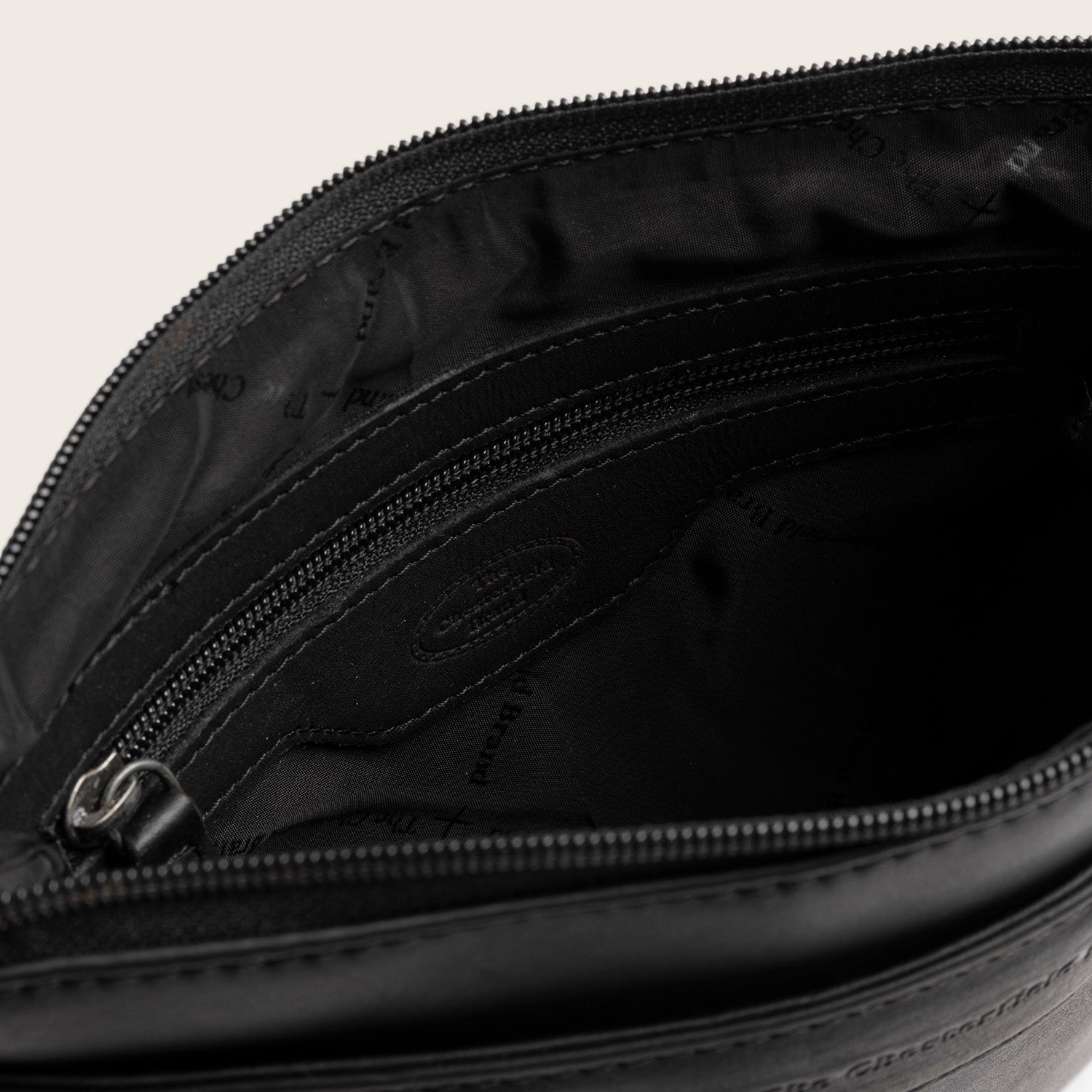 Leder Umhängetasche Schwarz Trenton