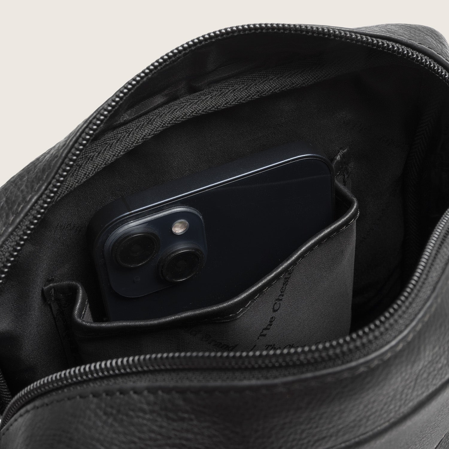 Sac Bandoulière en Cuir Noir Valtorio