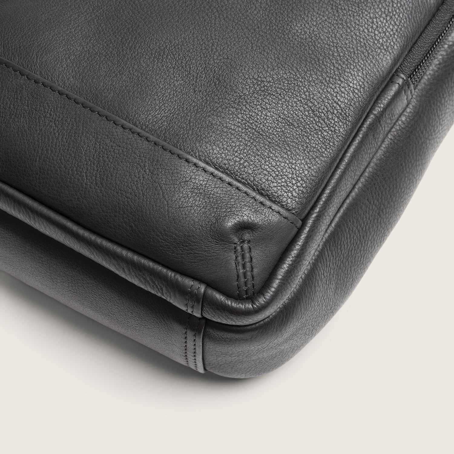 Sac Bandoulière en Cuir Noir Valtorio