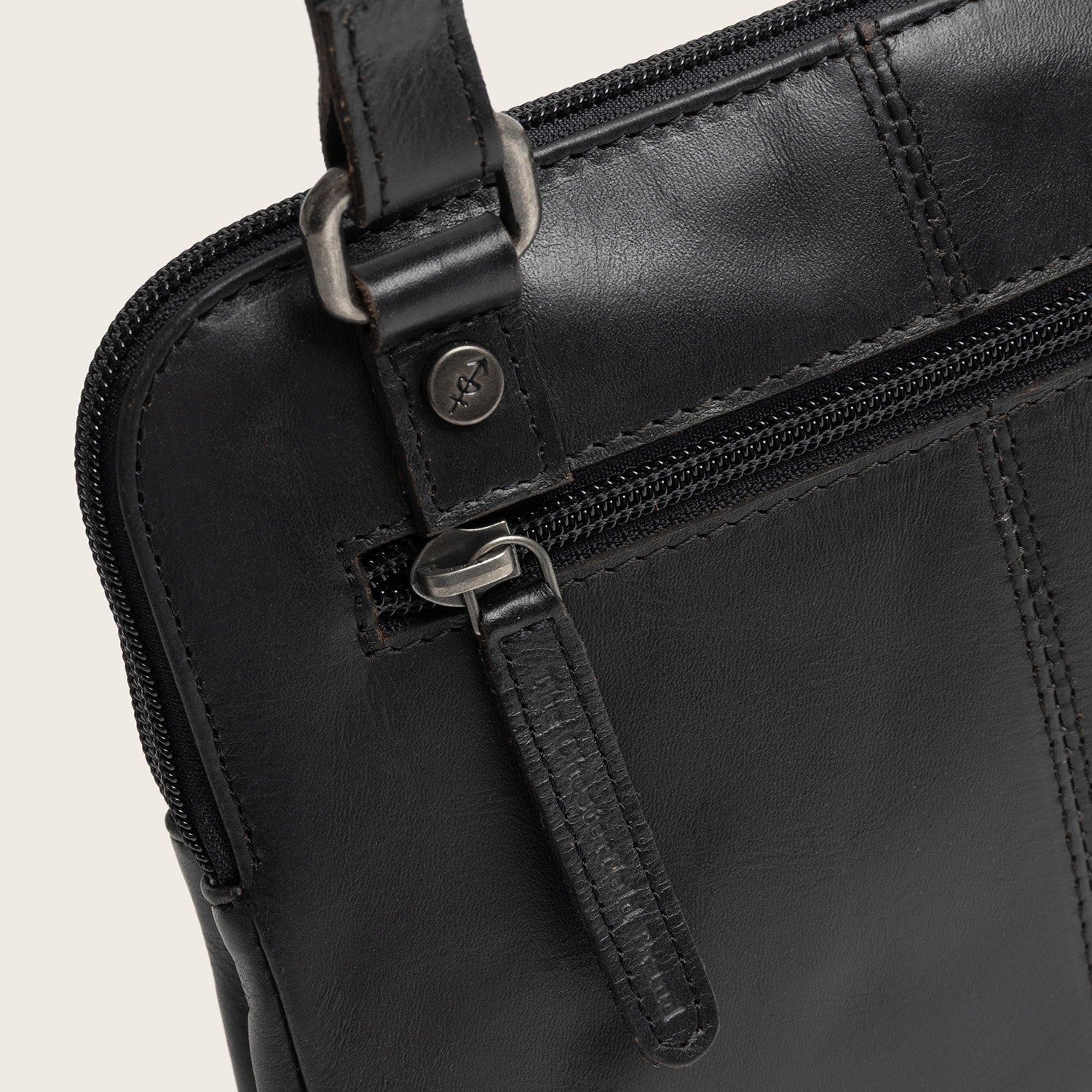 Sac Bandoulière en Cuir Noir Caia