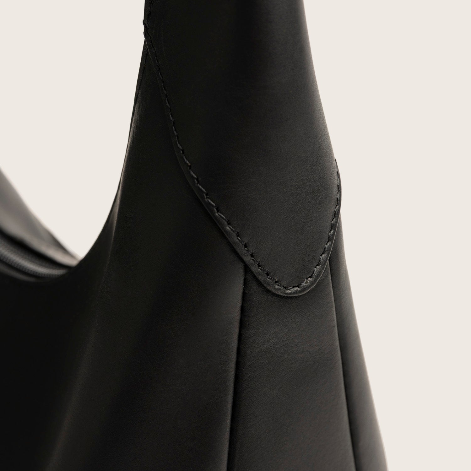 Sac Cabas en Cuir Noir Neya