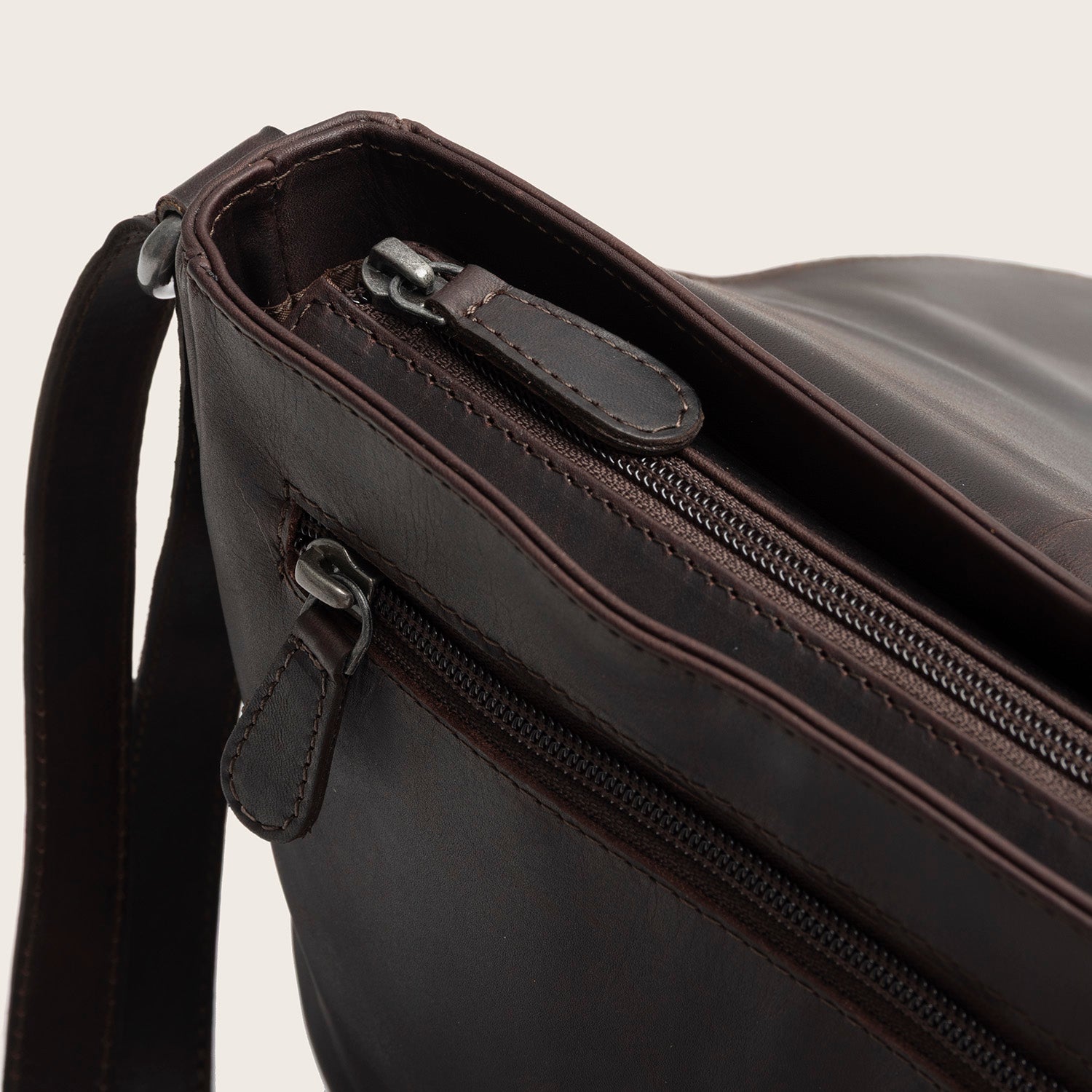 Sac Bandoulière en Cuir Marron Vayana