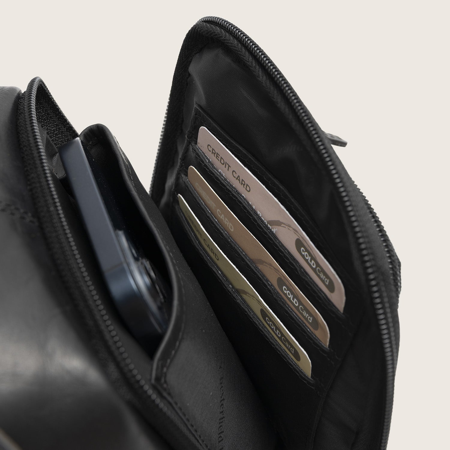 Sacoche Holster en Cuir Noir Riga