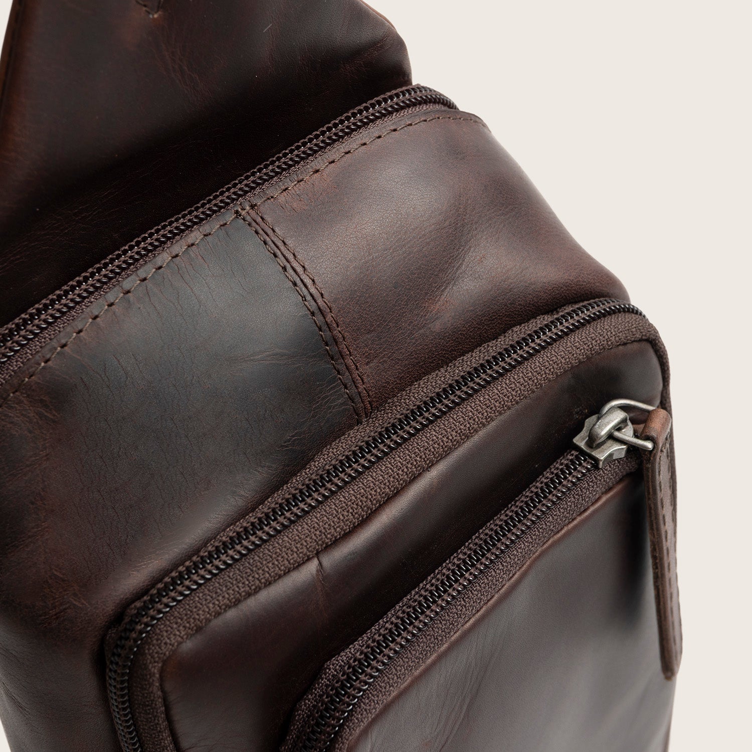 Leder Slingbag Braun Riga