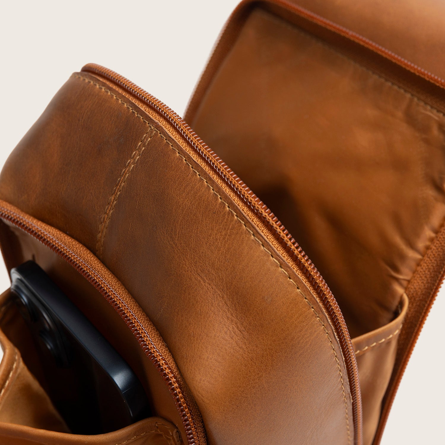 Leather Sling Bag Cognac Riga