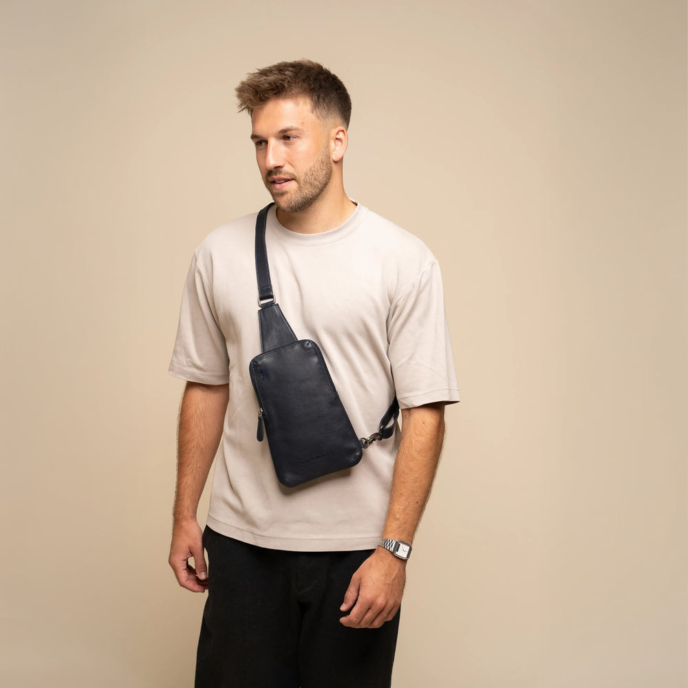 Leren Sling Bag Navy Isley