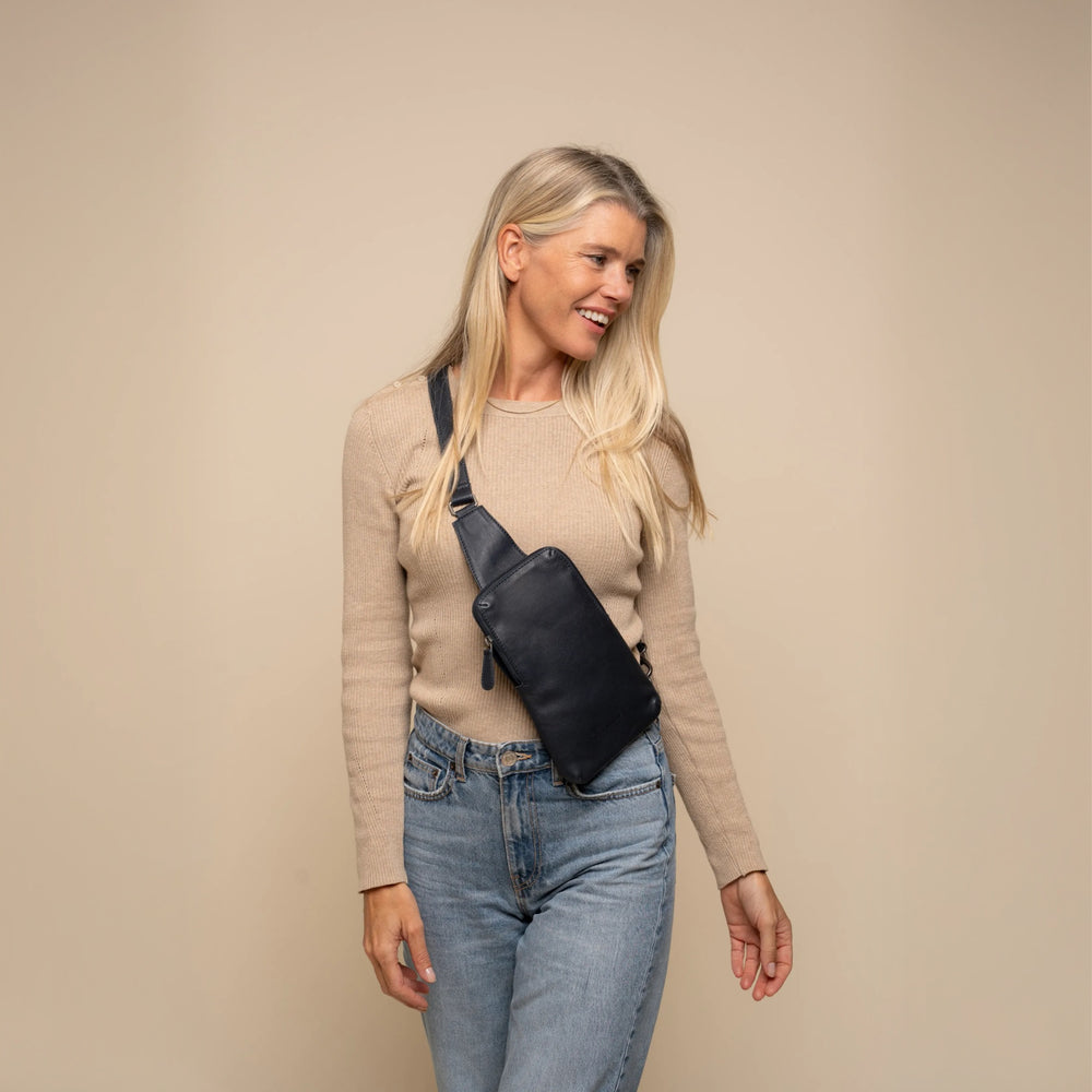 Leren Sling Bag Navy Isley