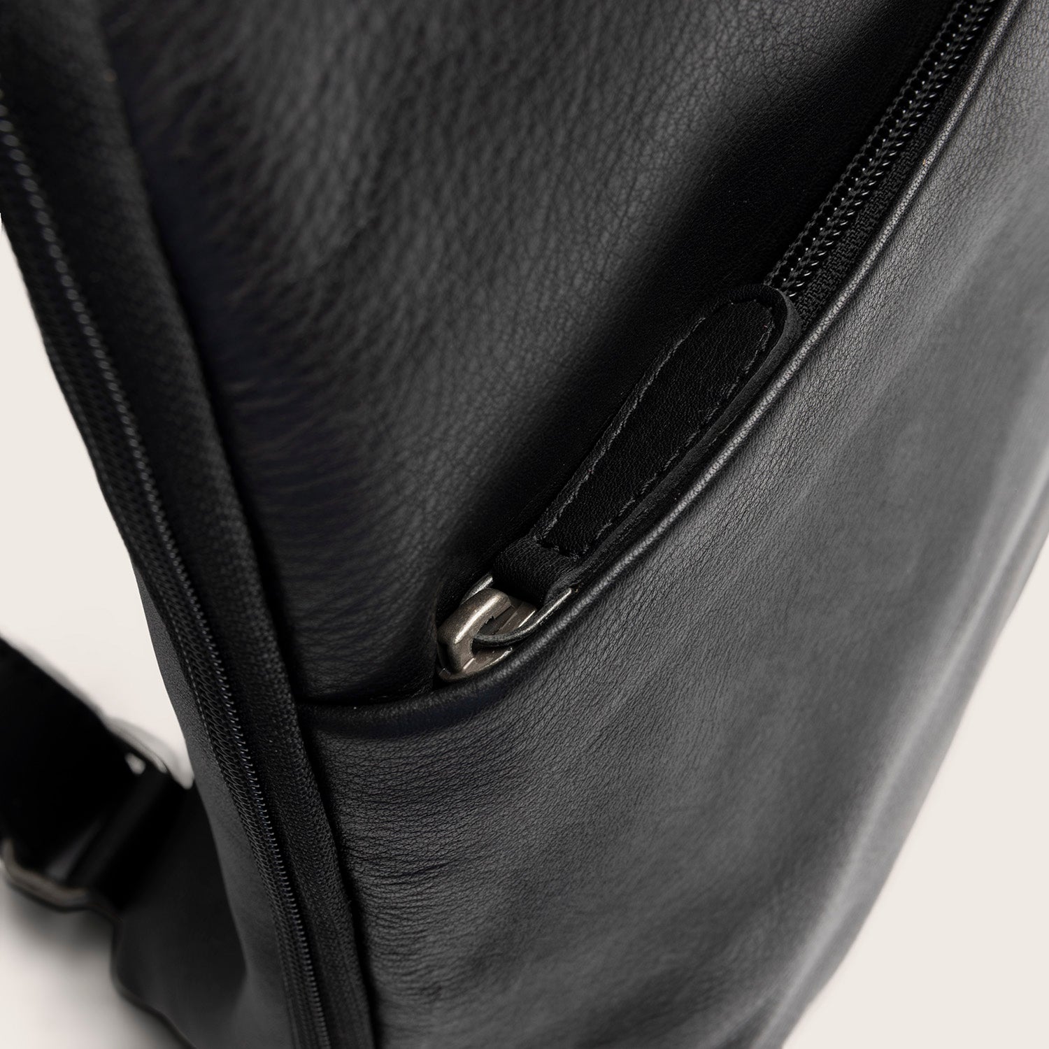 Sac à Dos en Cuir Noir Ilara