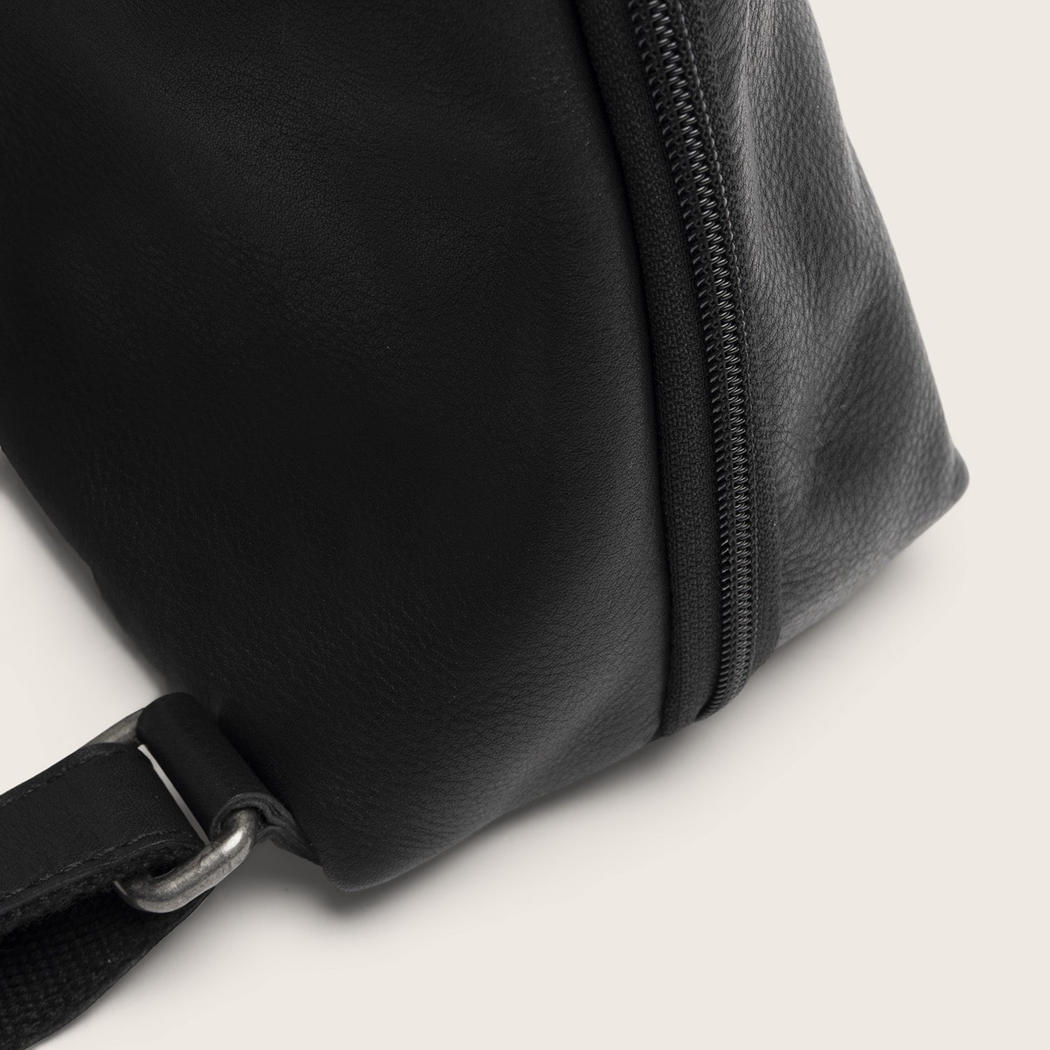 Sac à Dos en Cuir Noir Ilara