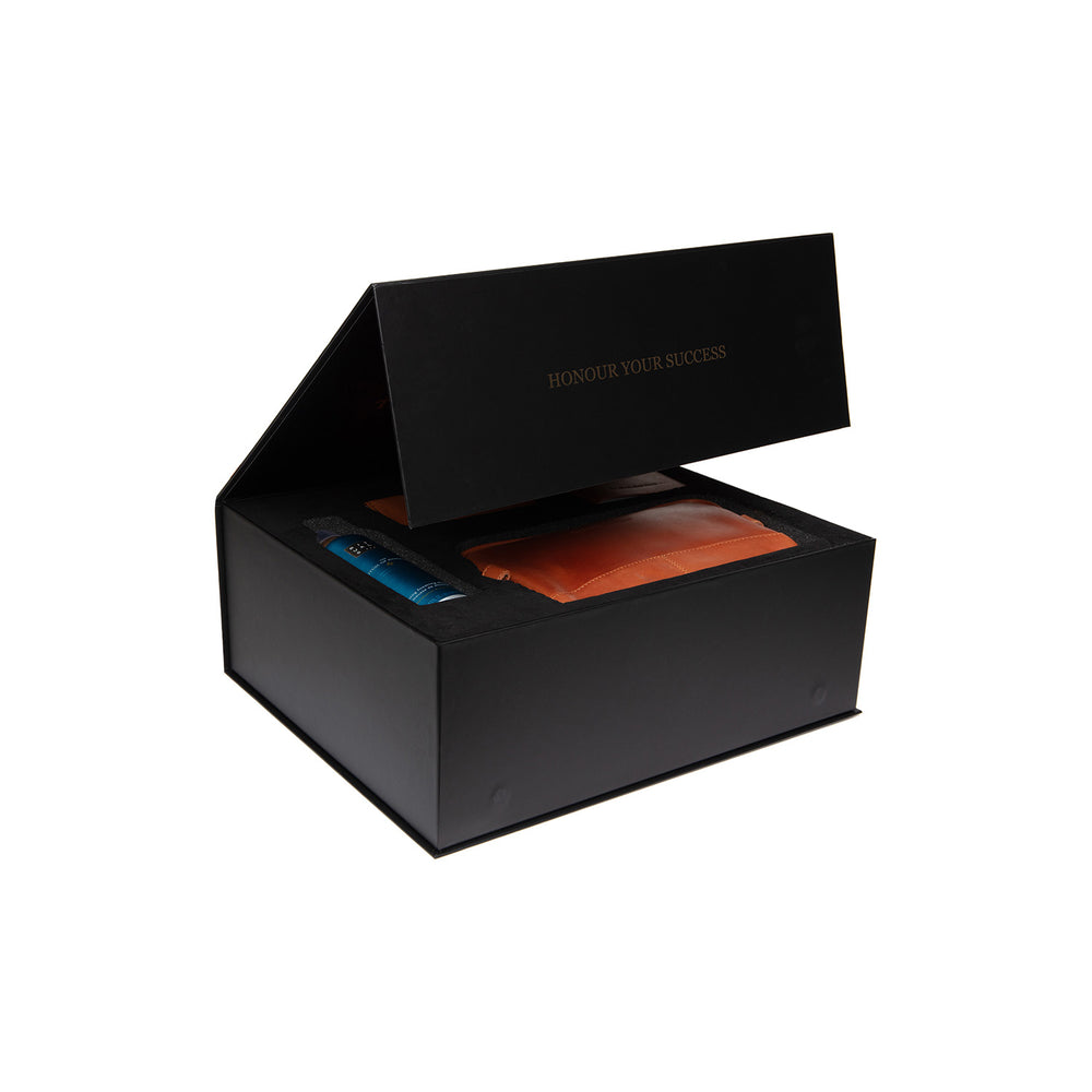 Geschenkset Leder Kulturtasche Cognac Stacey mit Rituals Duschschaum
