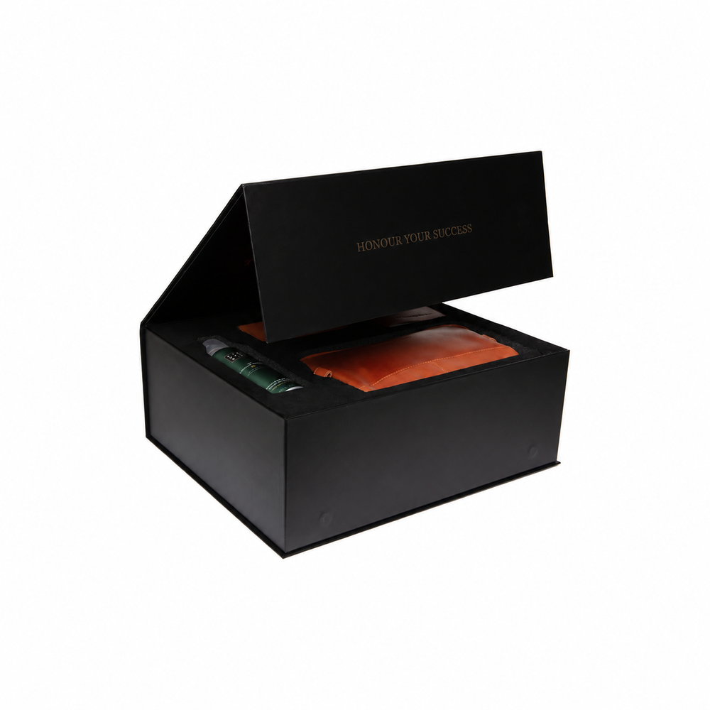Gift Set Leather Toiletry Bag Cognac Stacey with Rituals Shower Foam