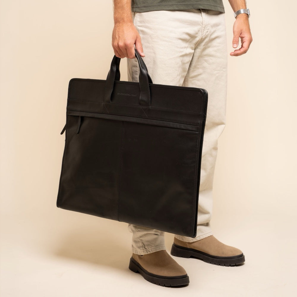 Porte-habits en Cuir Noir Carson