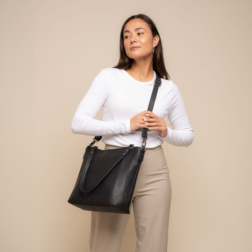 Sac Porté Épaule en Cuir Noir Elira
