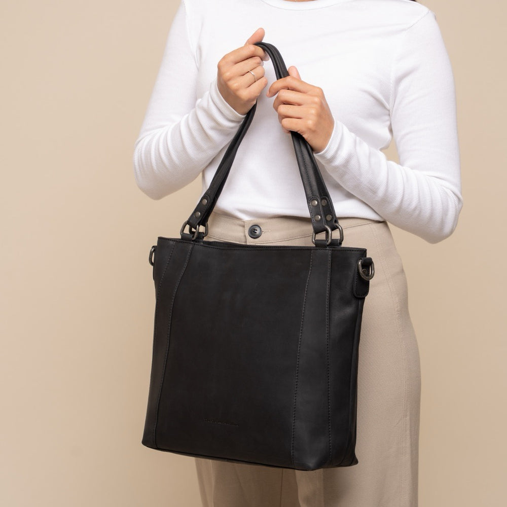 Sac Porté Épaule en Cuir Noir Elira