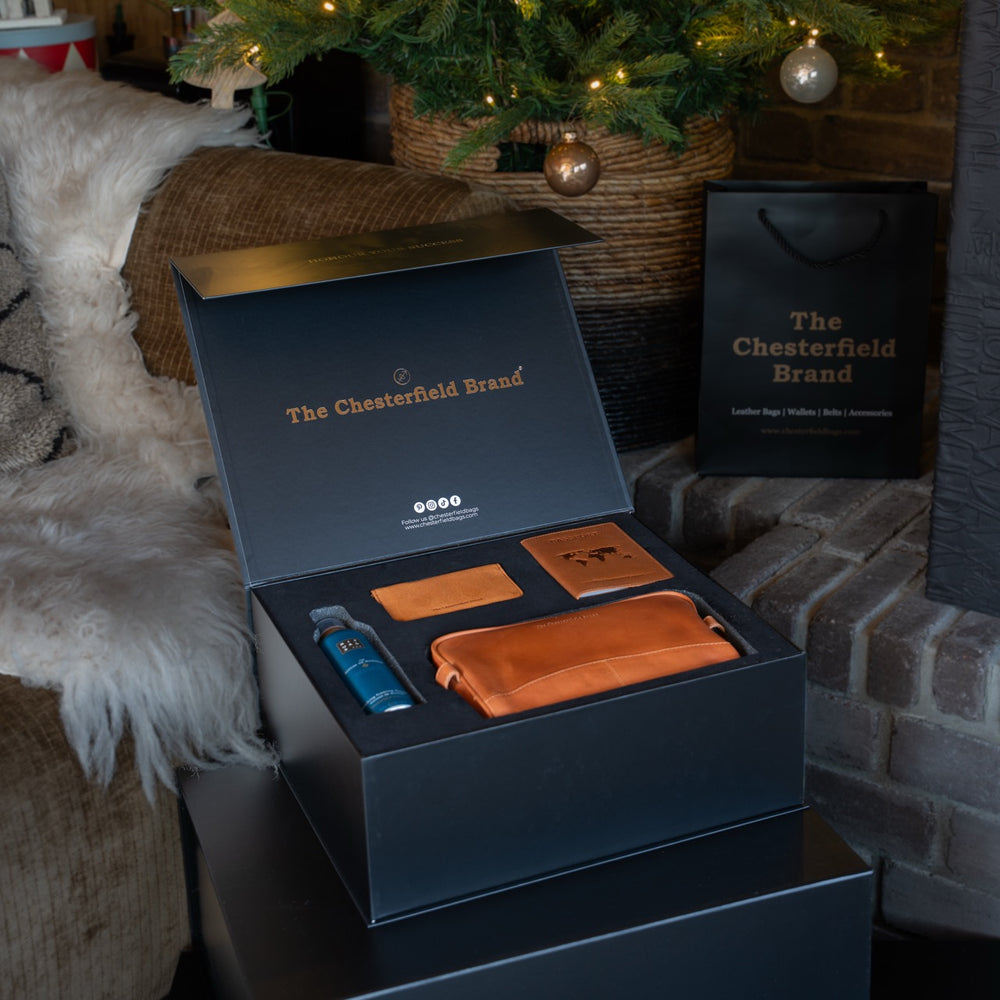 Geschenkset Leder Kulturtasche Cognac Stacey mit Rituals Duschschaum