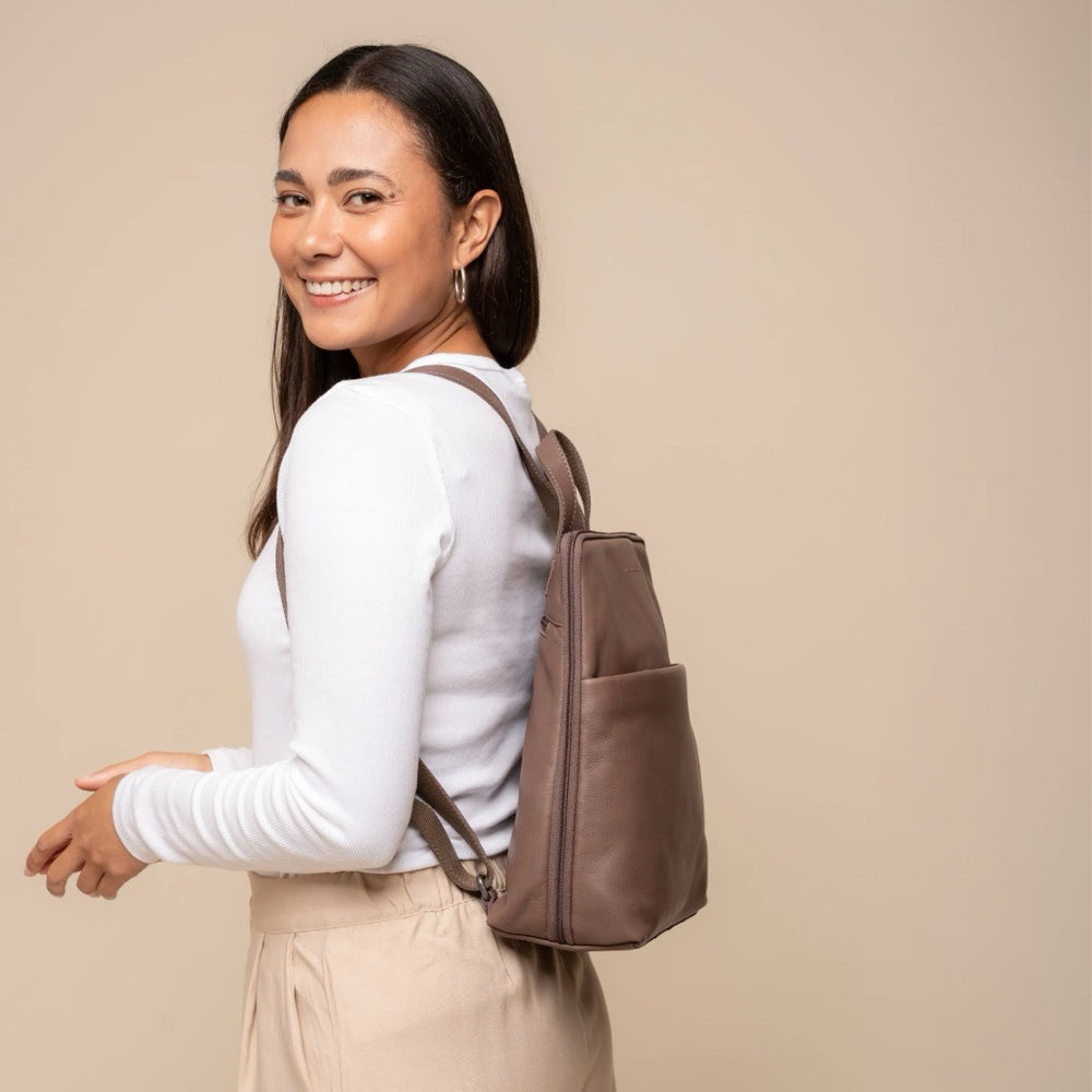 Leather Backpack Dark Taupe Ilara