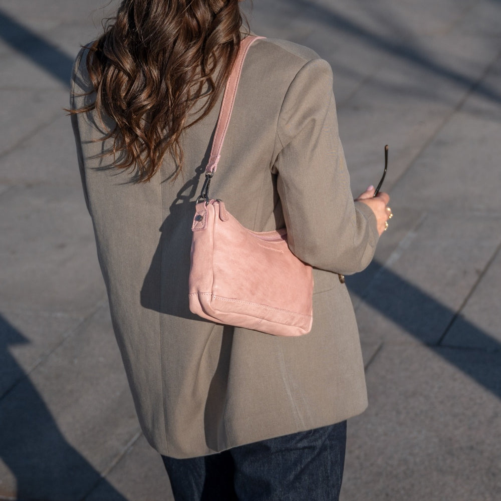 Leather Shoulder Bag Vintage Rose Irving