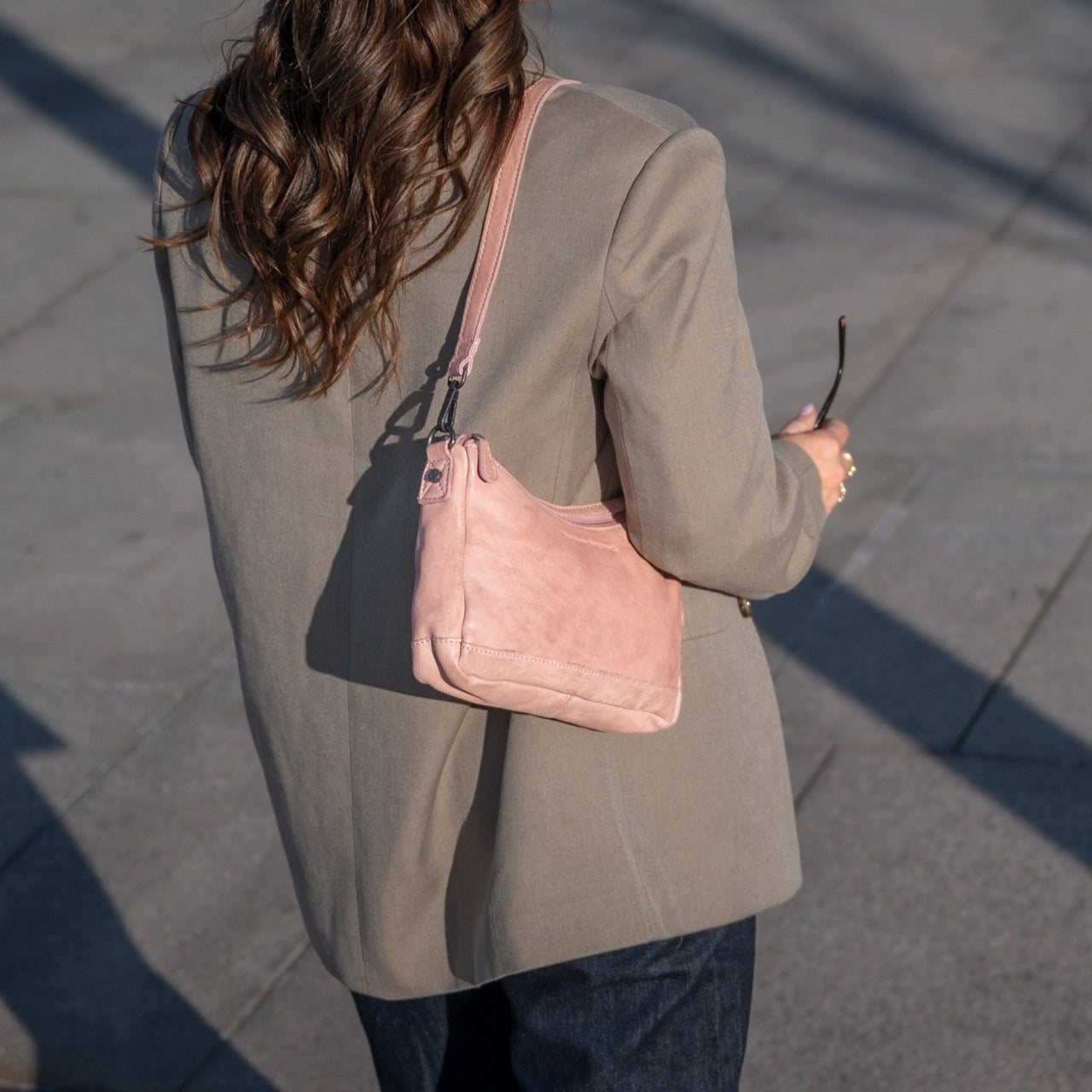 Leather Shoulder Bag Vintage Rose Irving
