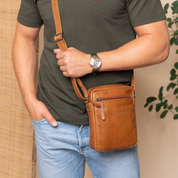 Leather Shoulder Bag Cognac Laveno