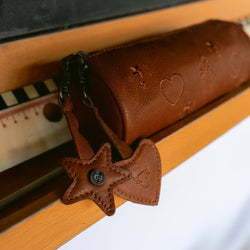 Étui à Crayons en Cuir Case Cognac Lilybell