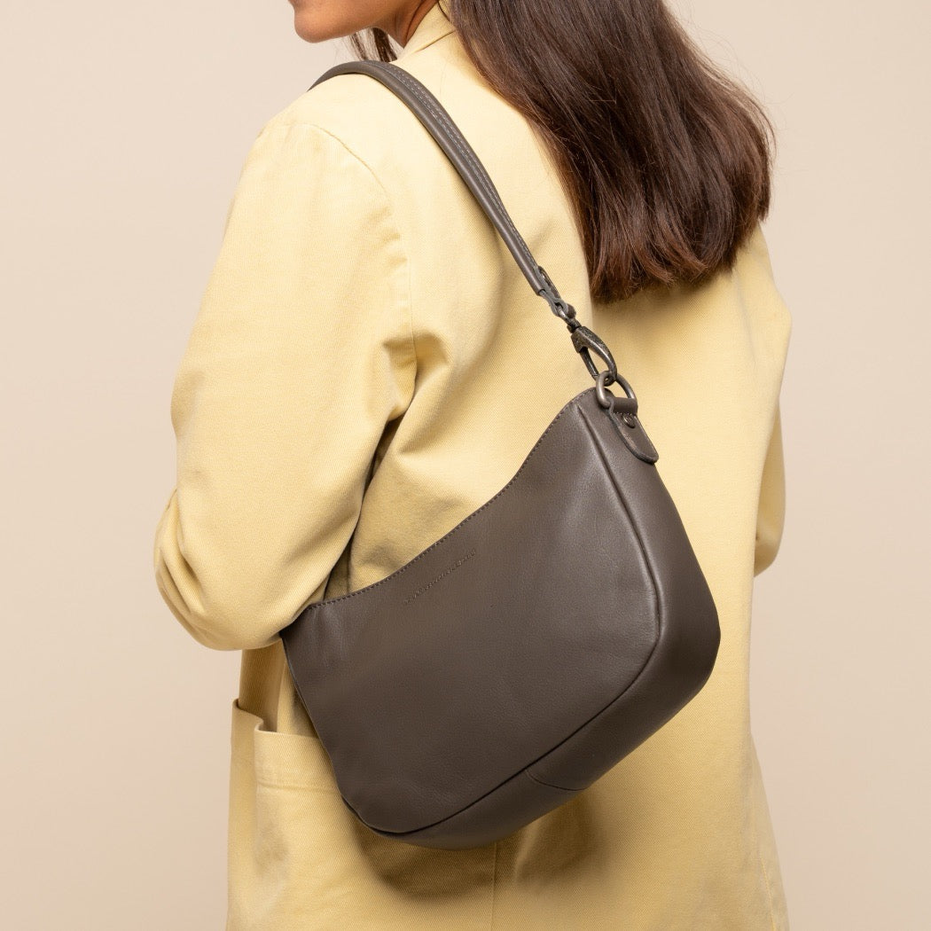 Sac Porté Épaule en Cuir Gris Argile Maris