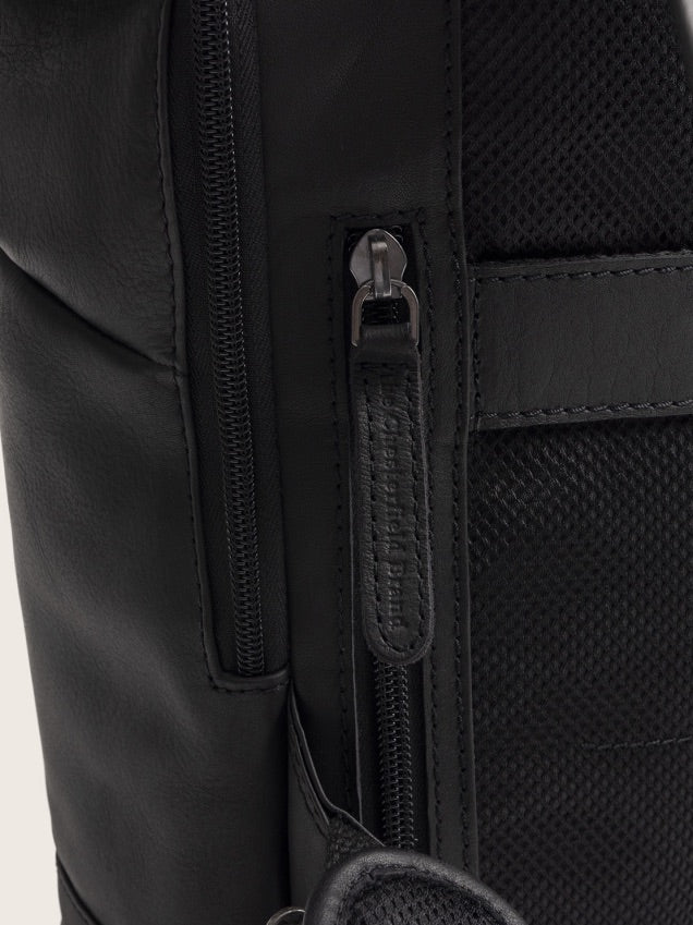 Anti-theft pocket