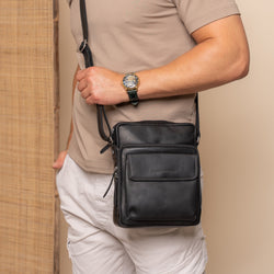 Leather Shoulder Bag Black Montira