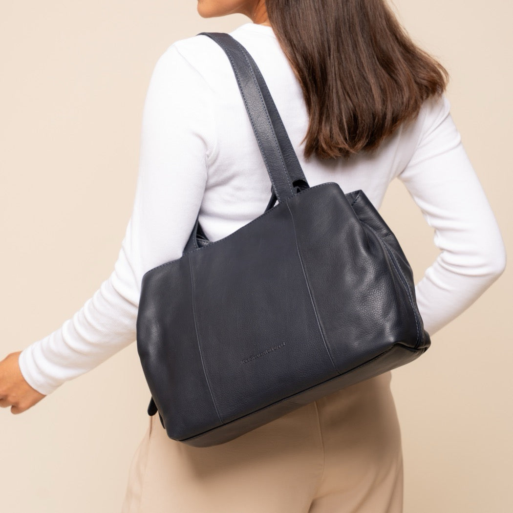 Sac Porté Épaule en Cuir Bleu Marine Nerissa