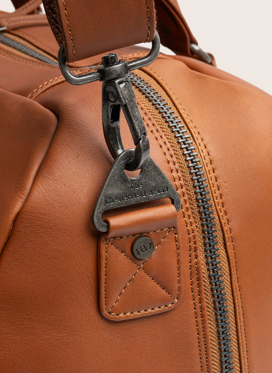 Detachable shoulder strap
