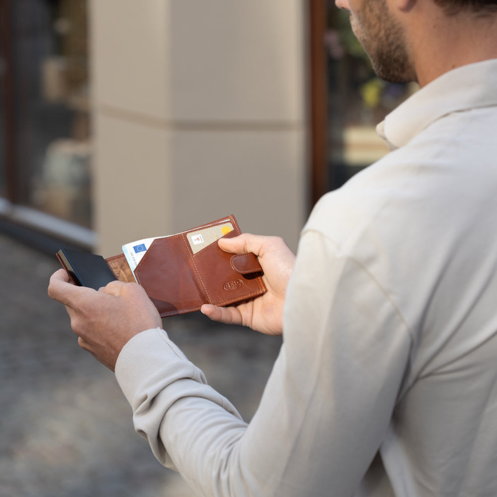 Leather Card Holder Cognac Portland