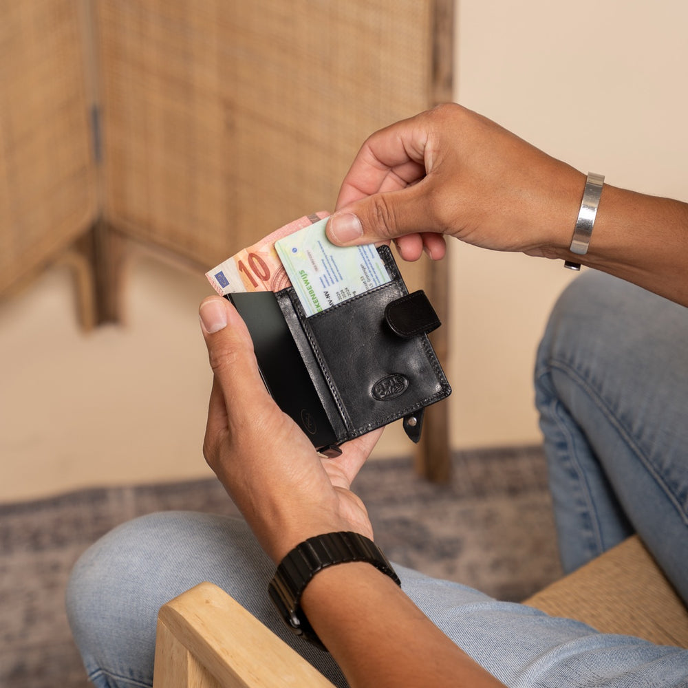 Leather Card Holder Black Prague