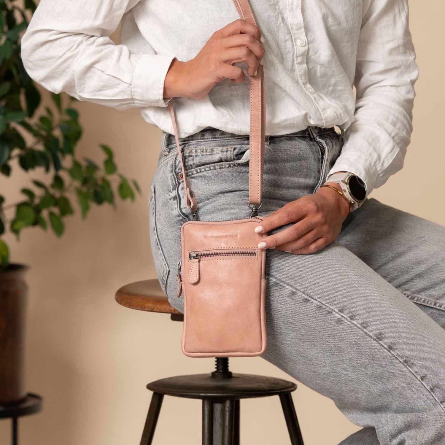 Leather Phone Pouch Vintage Rose Salta The Chesterfield Brand