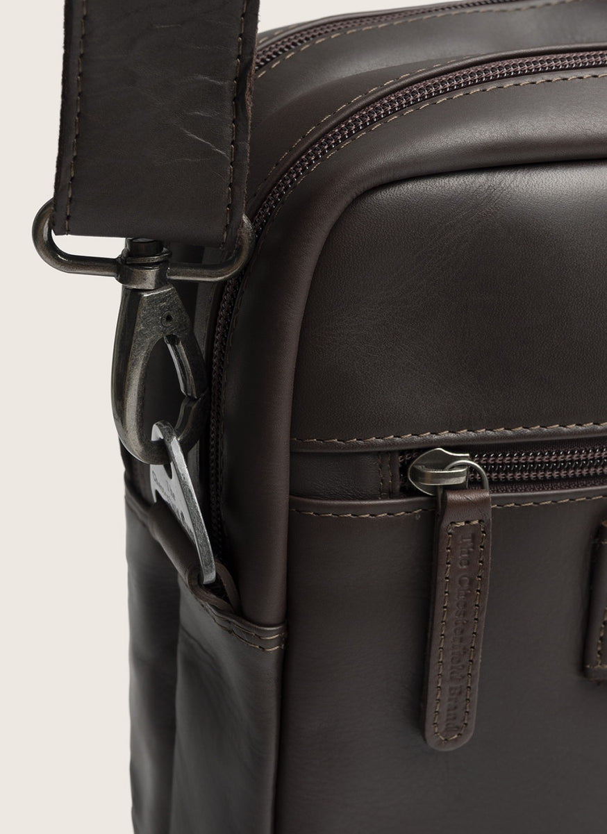 Detachable shoulder strap