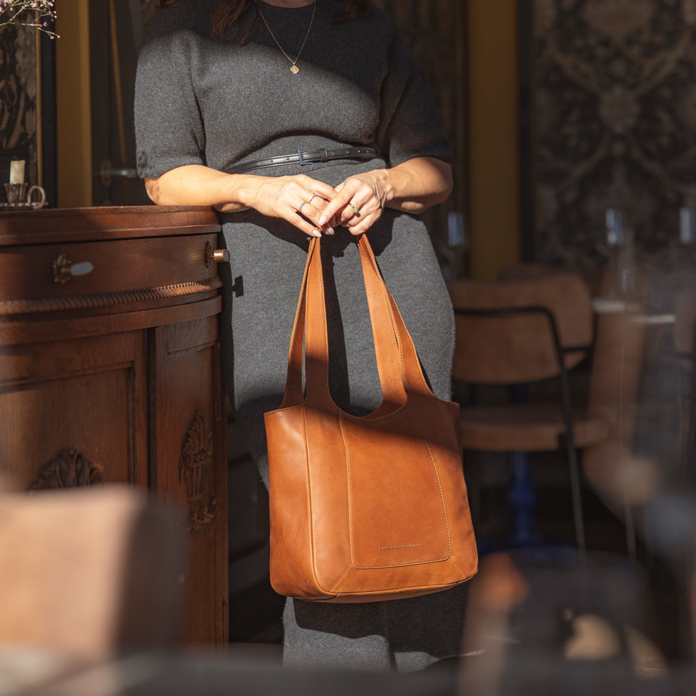 Leather Shoulder Bag Cognac Tofino