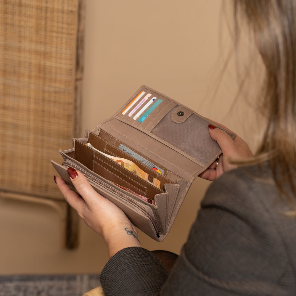 Leather Wallet Taupe Valetta