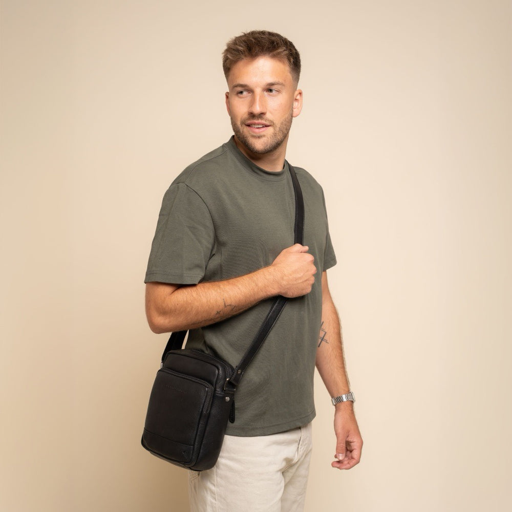 Sac Bandoulière en Cuir Noir Valtorio