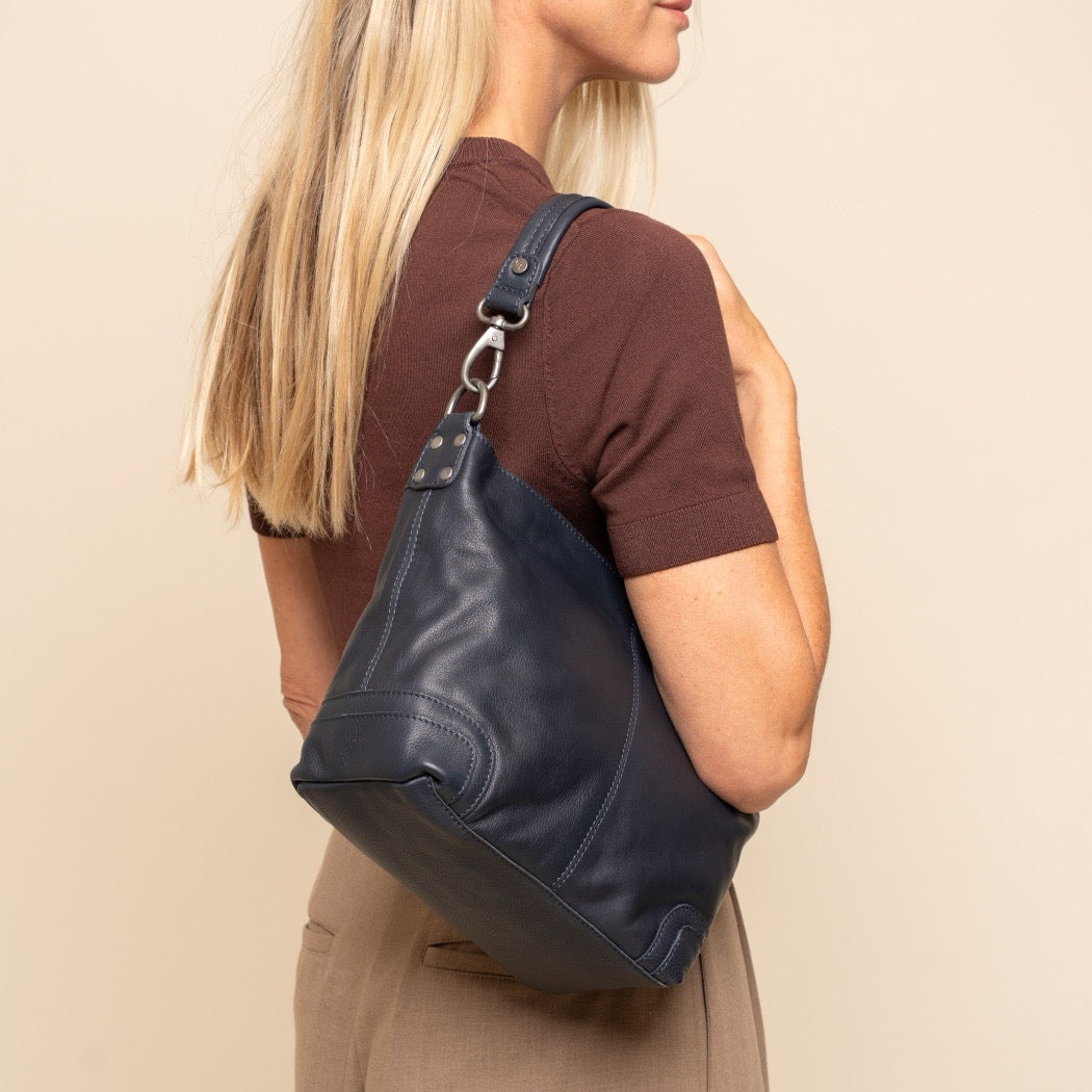Sac Porté Épaule en Cuir Bleu Marine Zarita